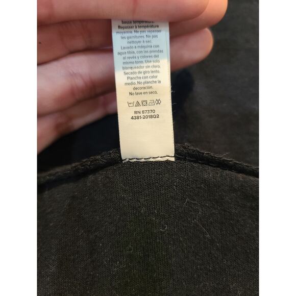Bella Canvas small black graphic tee - Picture 6 of 8